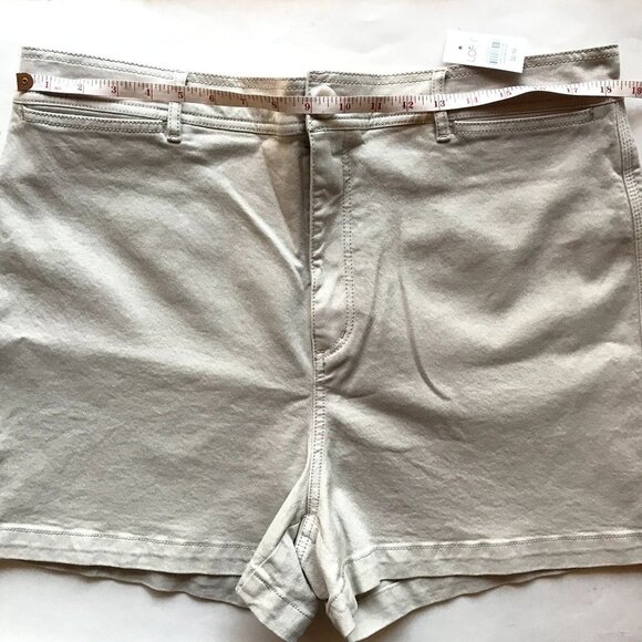 LOFT Shorts NEW Welt Pocket Denim Shorts in White/Light Pebble Size 32 - Picture 6 of 9